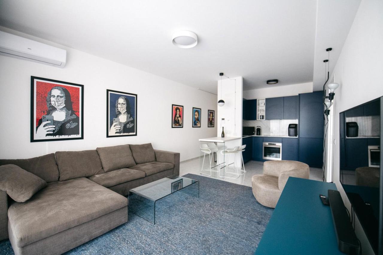 Apartment Art By Holidays *