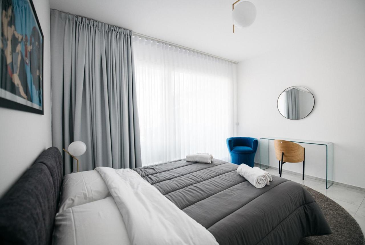 Apartment Art By Holidays Taormina